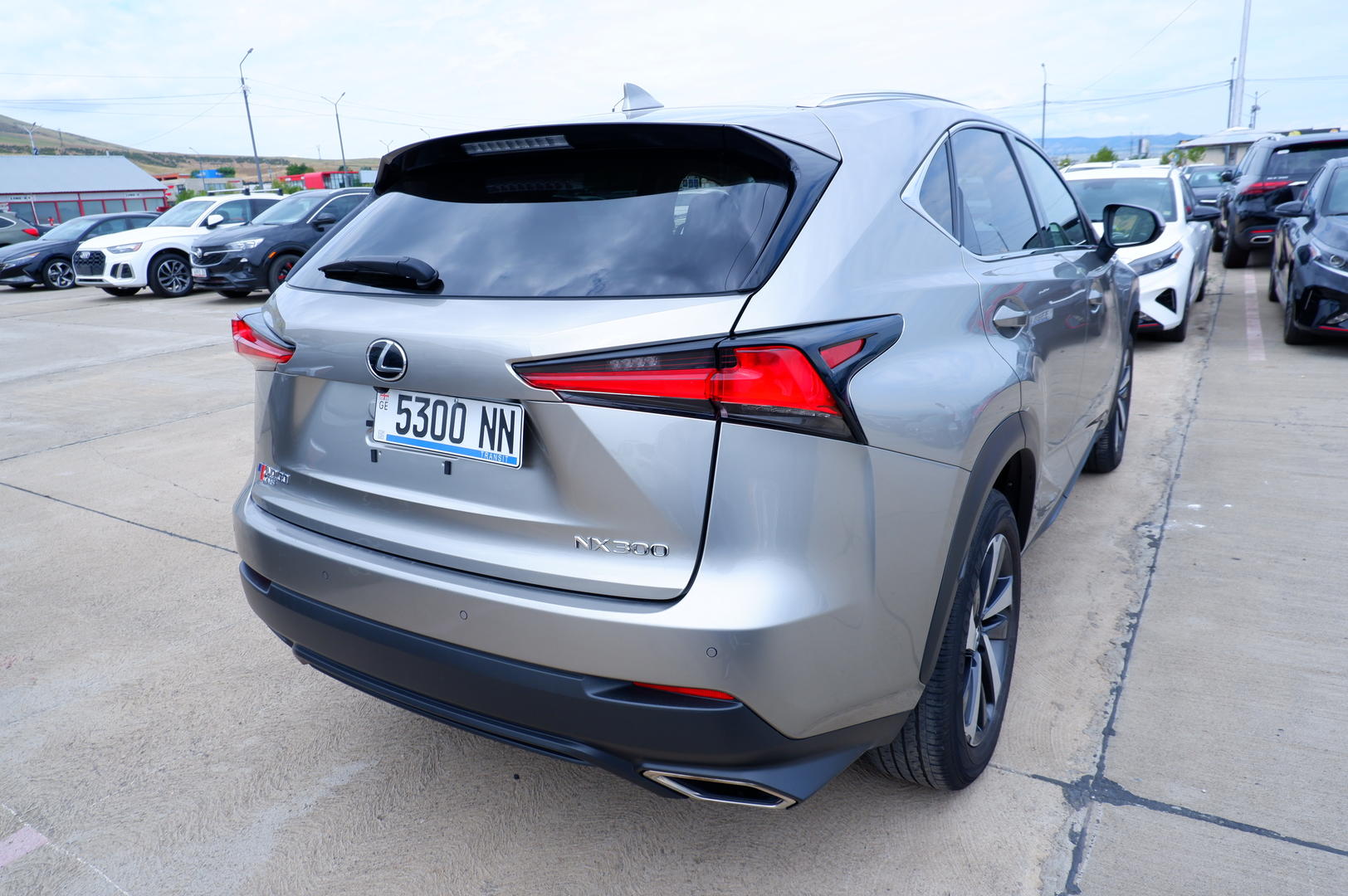 Lexus NX 300 2020 — photo 2