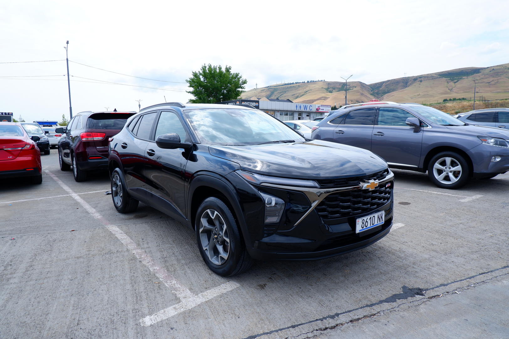 Chevrolet Trax 2023 — photo 2