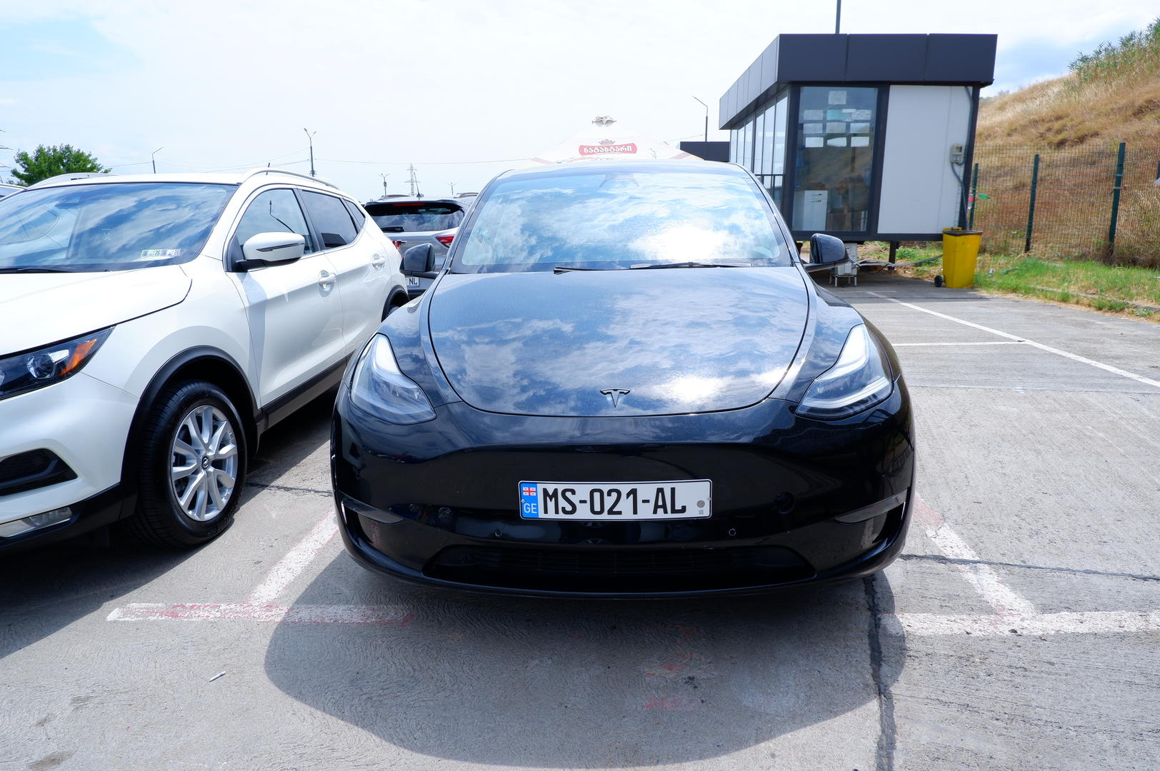 Tesla Model Y 2021 — photo 2