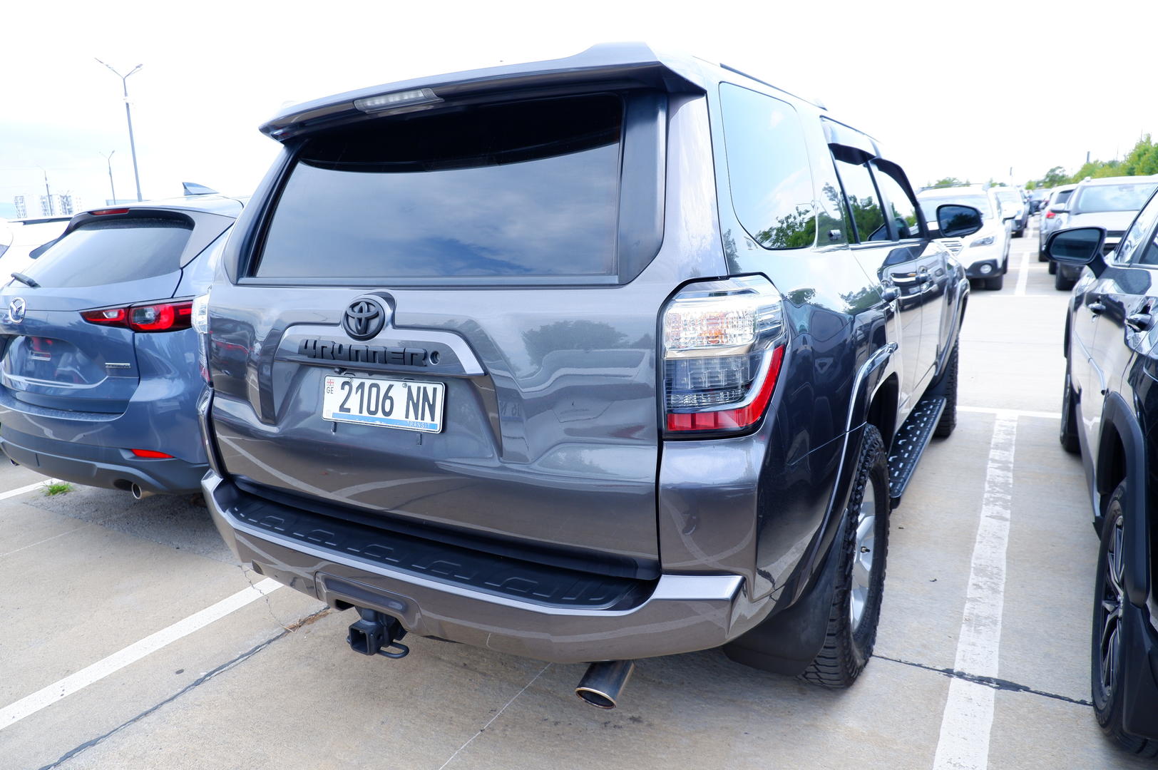 Toyota 4Runner 2015 — photo 2