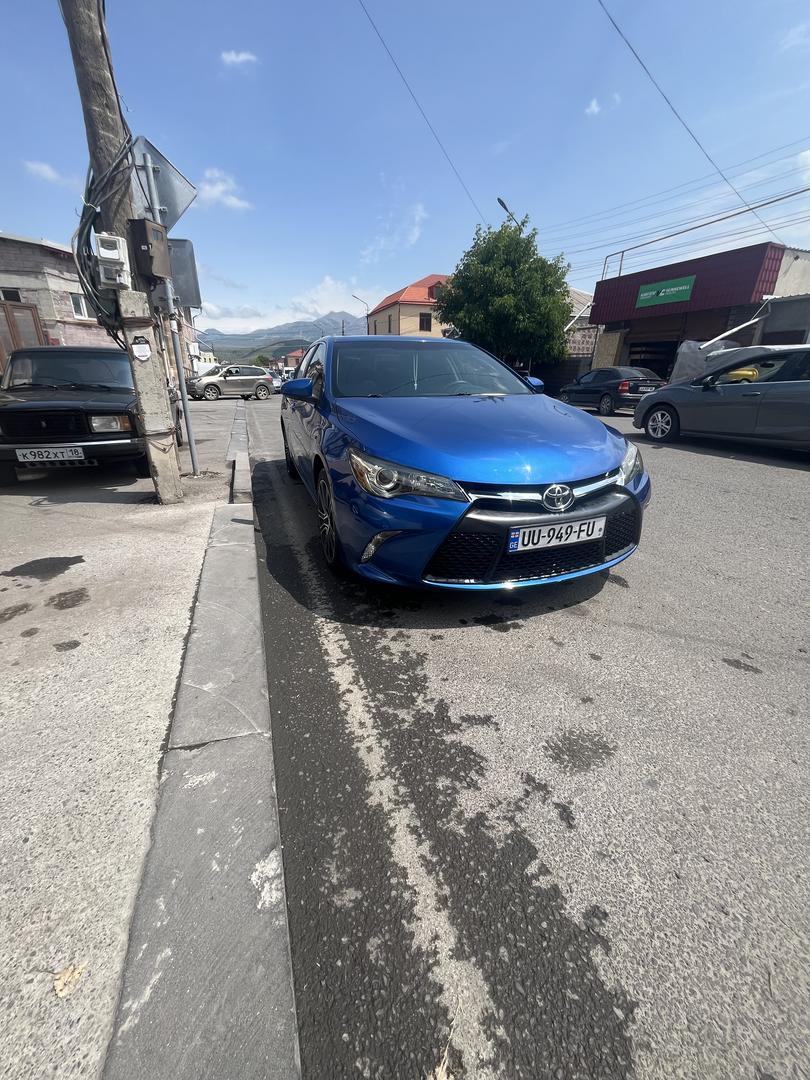 Toyota Camry 2016 — photo 2