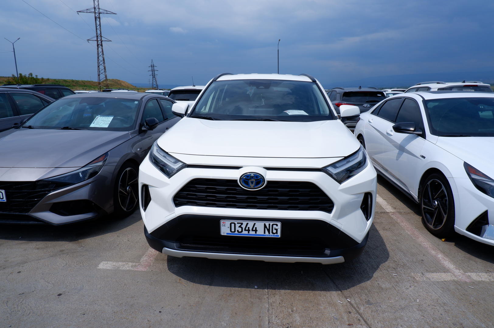 Toyota RAV4 2023 — photo 2