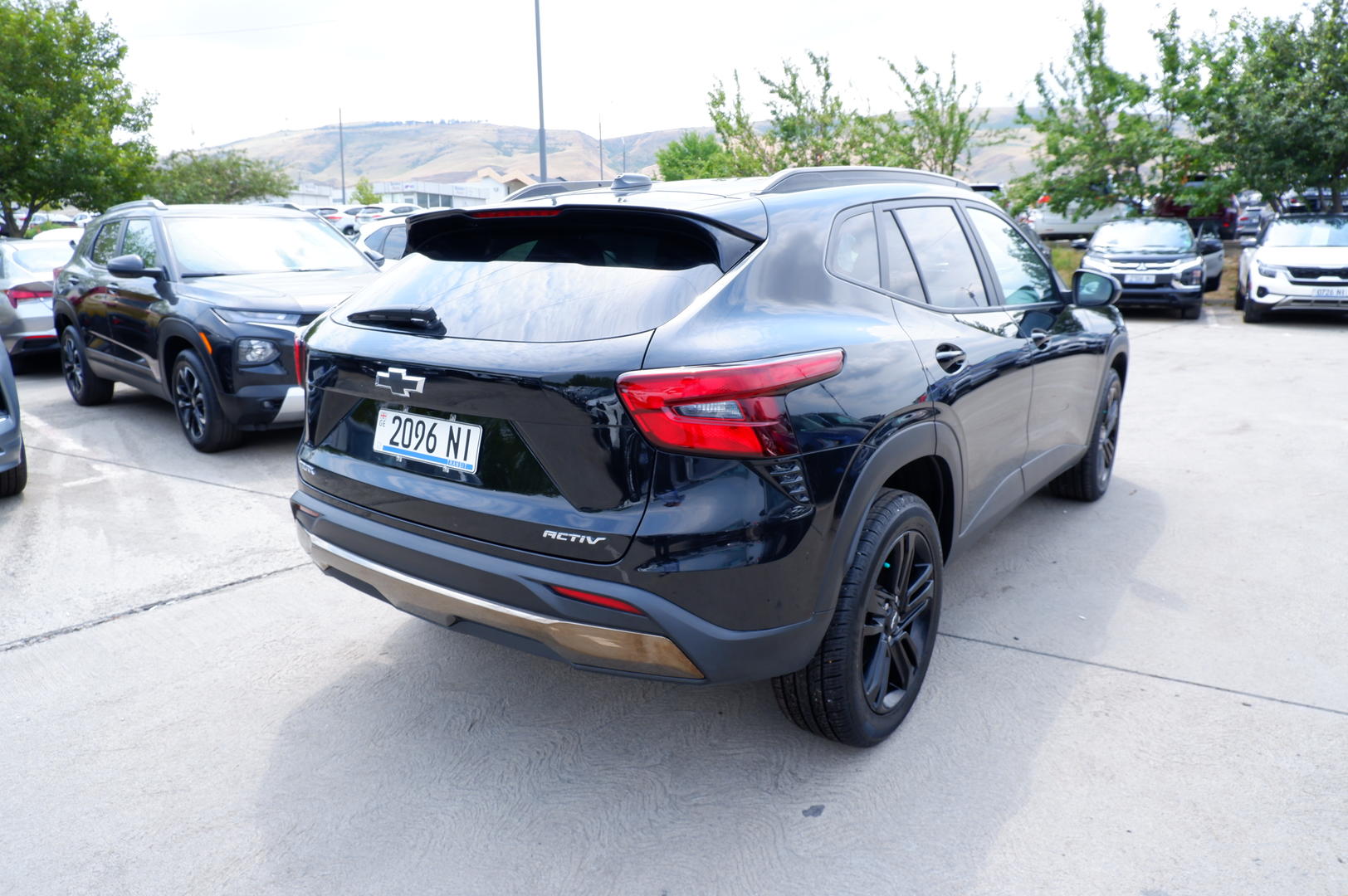 Chevrolet Trax 2023 — photo 2