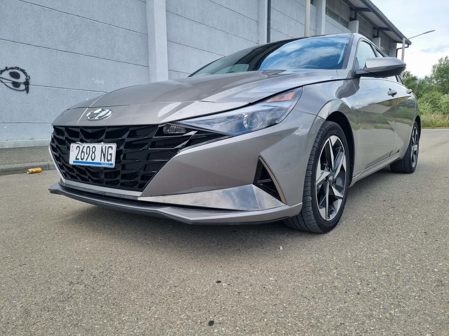 Hyundai Elantra 2020 — photo 2