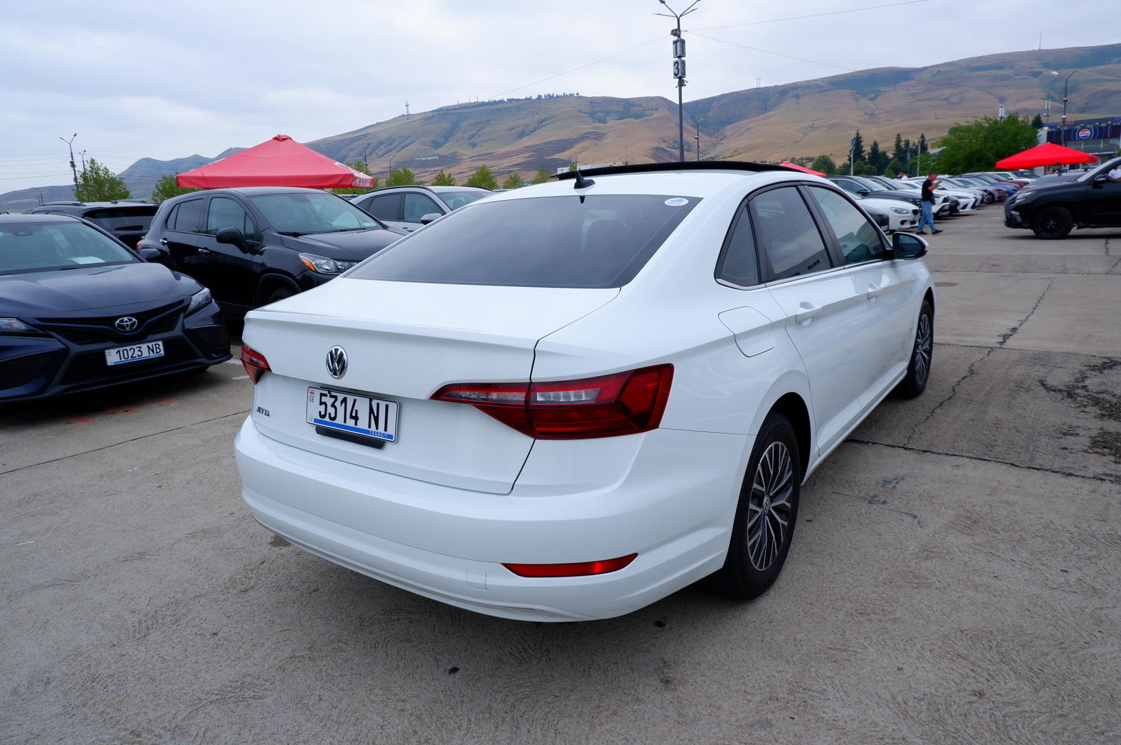 Volkswagen Jetta 2021 — photo 2