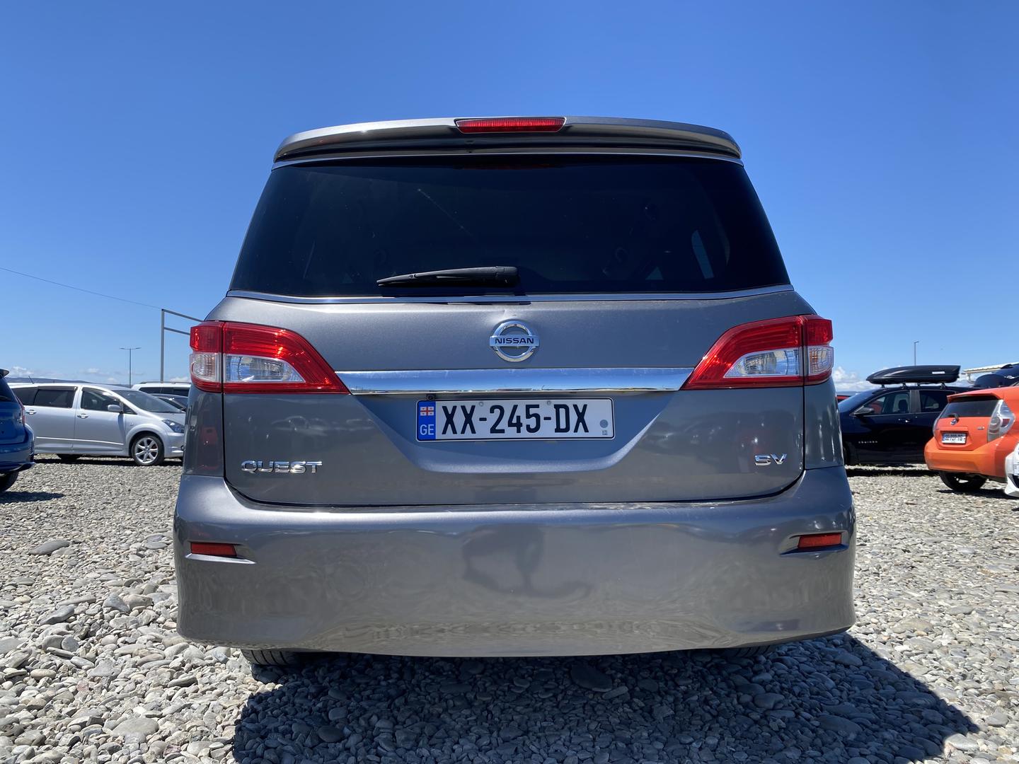 Nissan Quest 2017 — photo 2