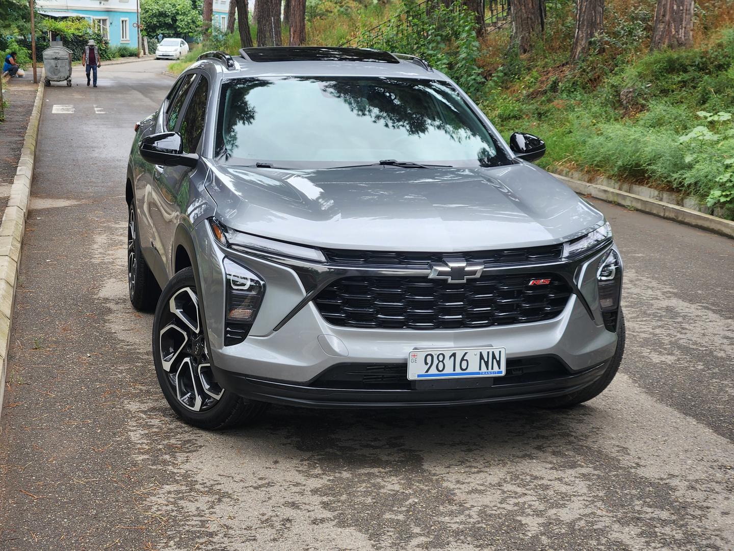 Chevrolet Trax 2023 — photo 2