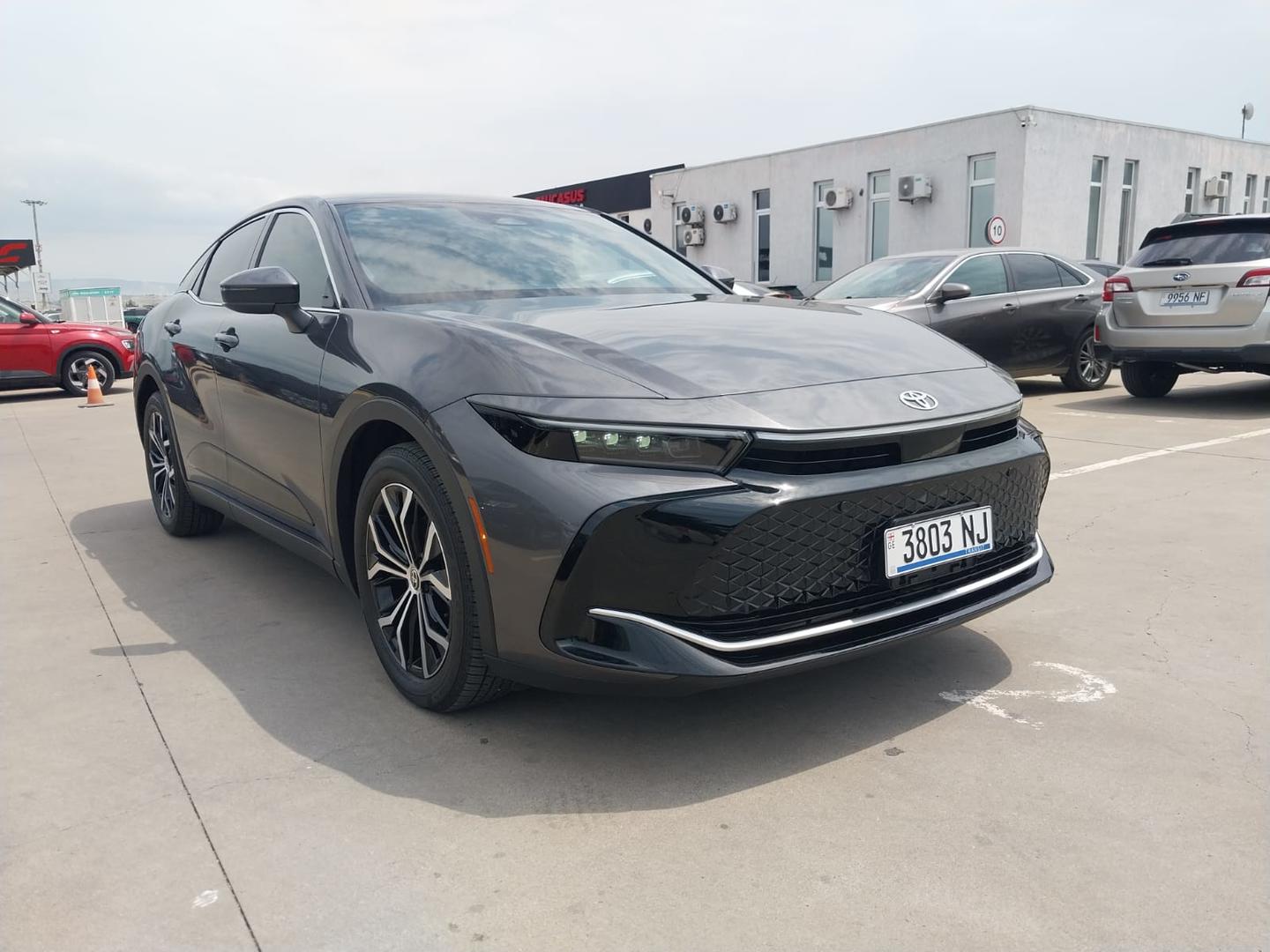 Toyota Camry 2024 — photo 2