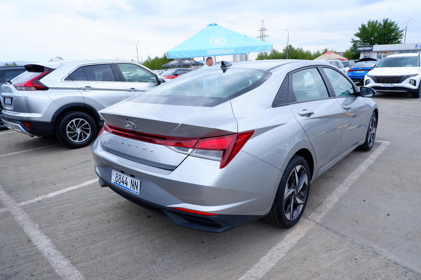 Hyundai Elantra 2022 — photo 2