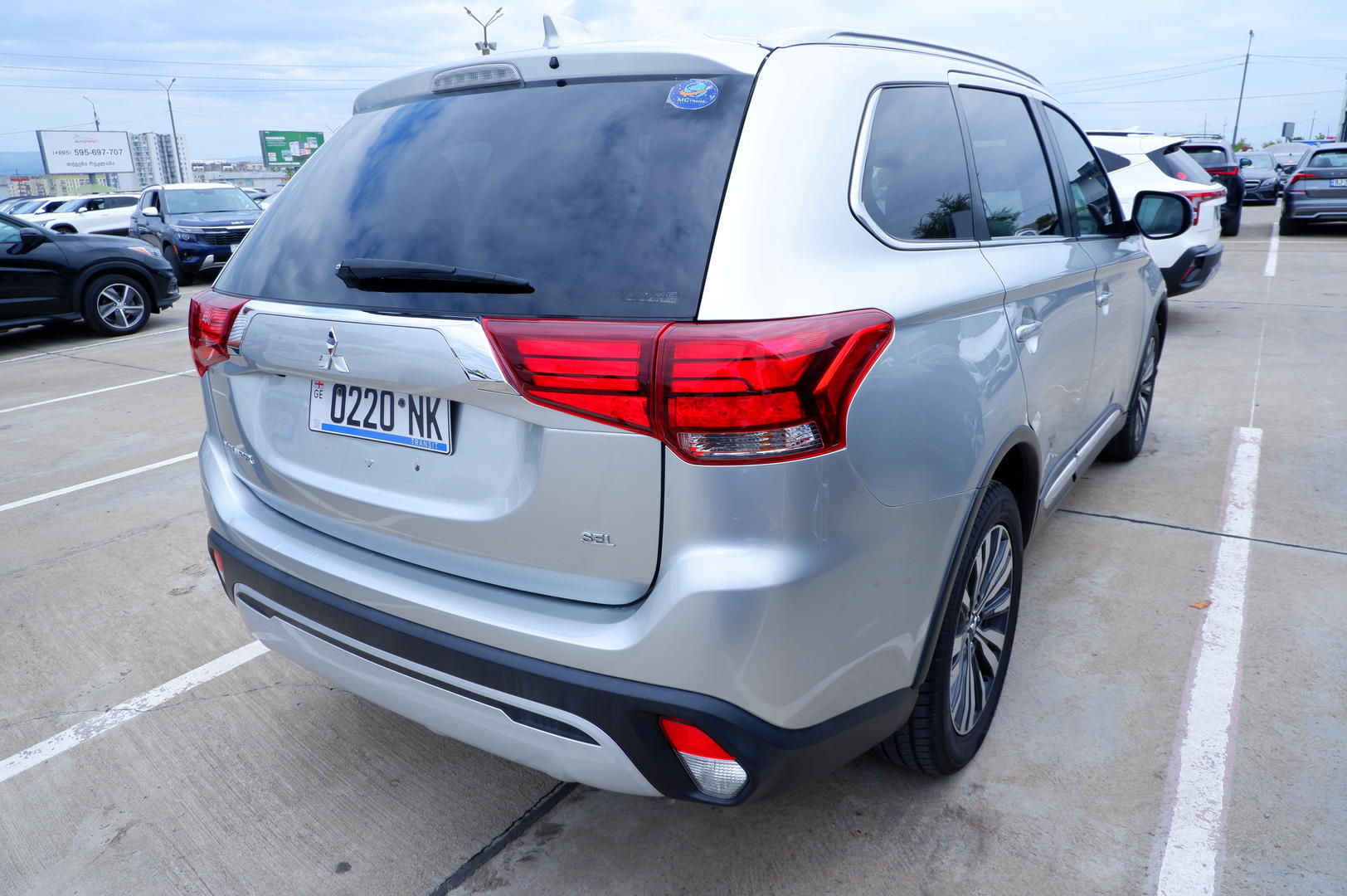 Mitsubishi Outlander 2020 — photo 2