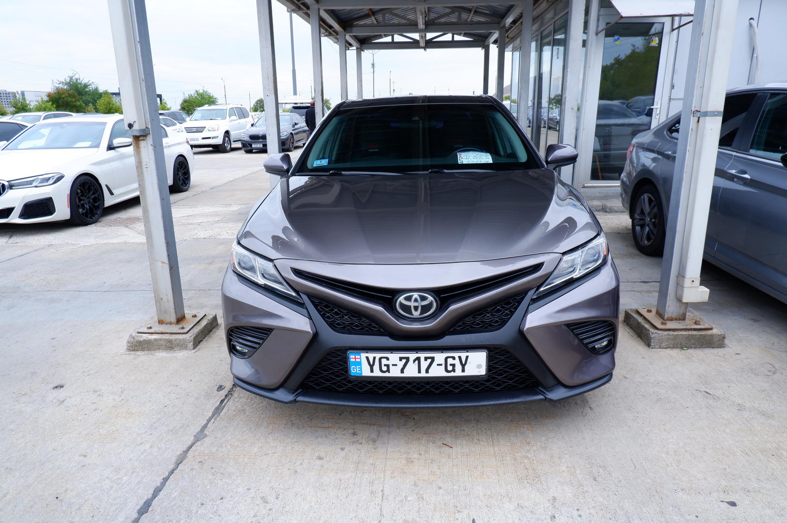 Toyota Camry 2018 — photo 2