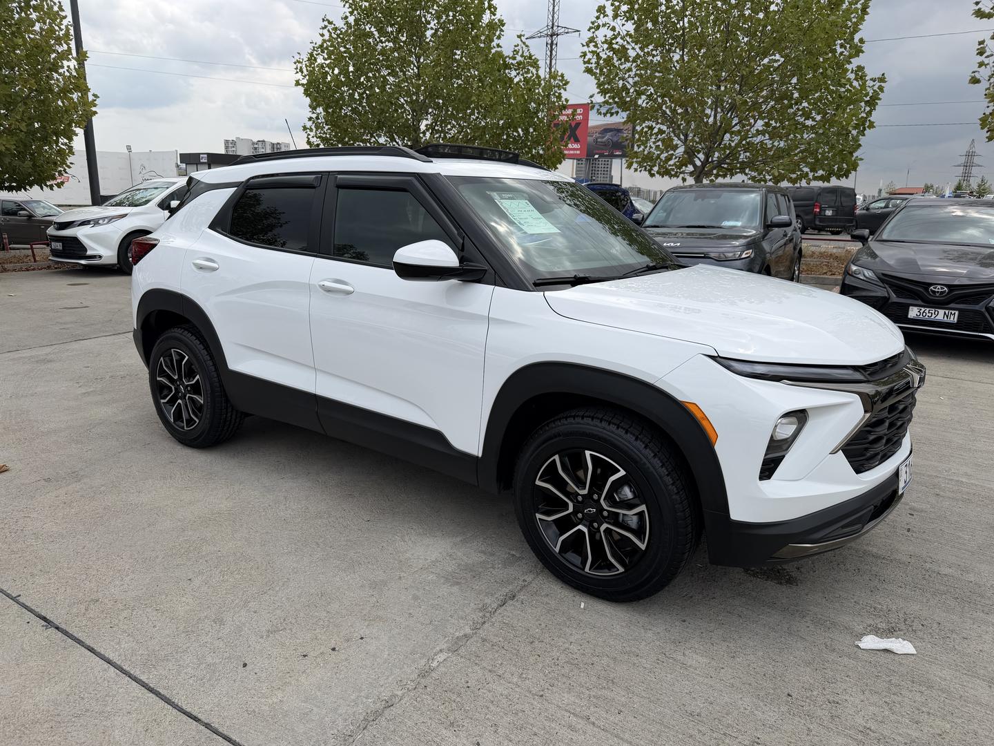 Chevrolet Trailblazer 2023 — photo 2