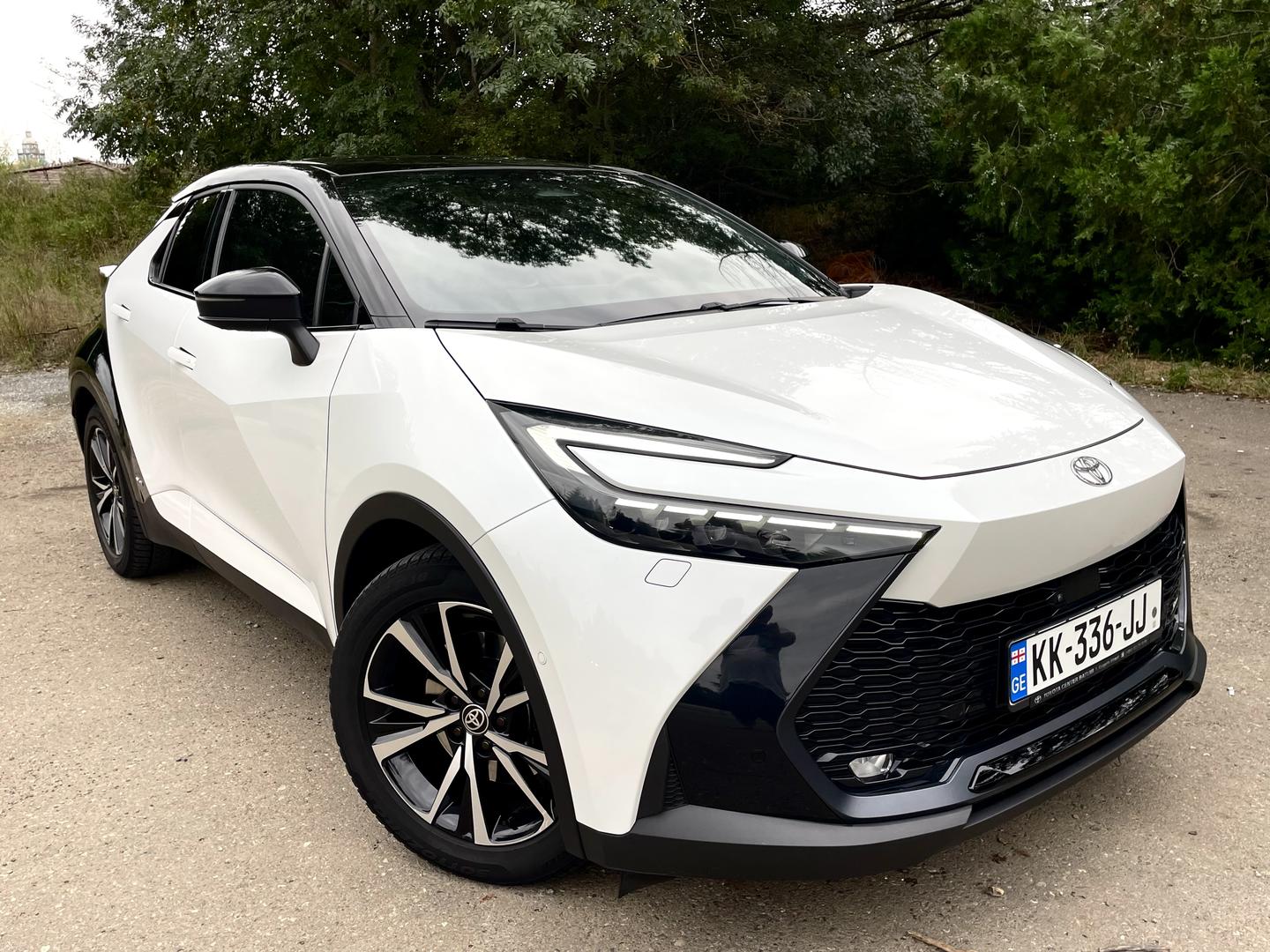 Toyota C-HR 2024 — photo 2