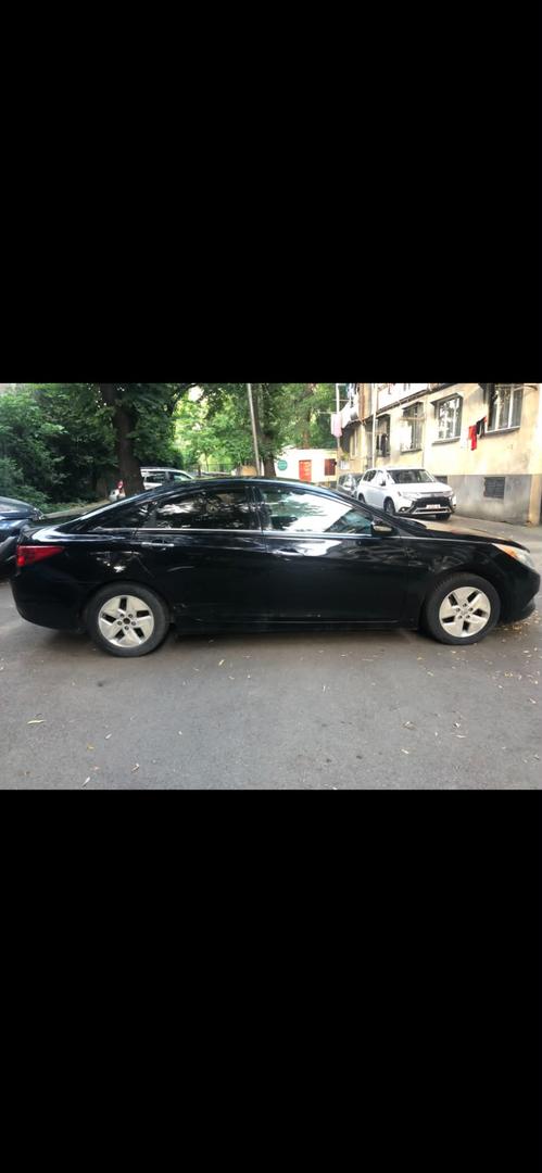 Hyundai Sonata 2011 — photo 2