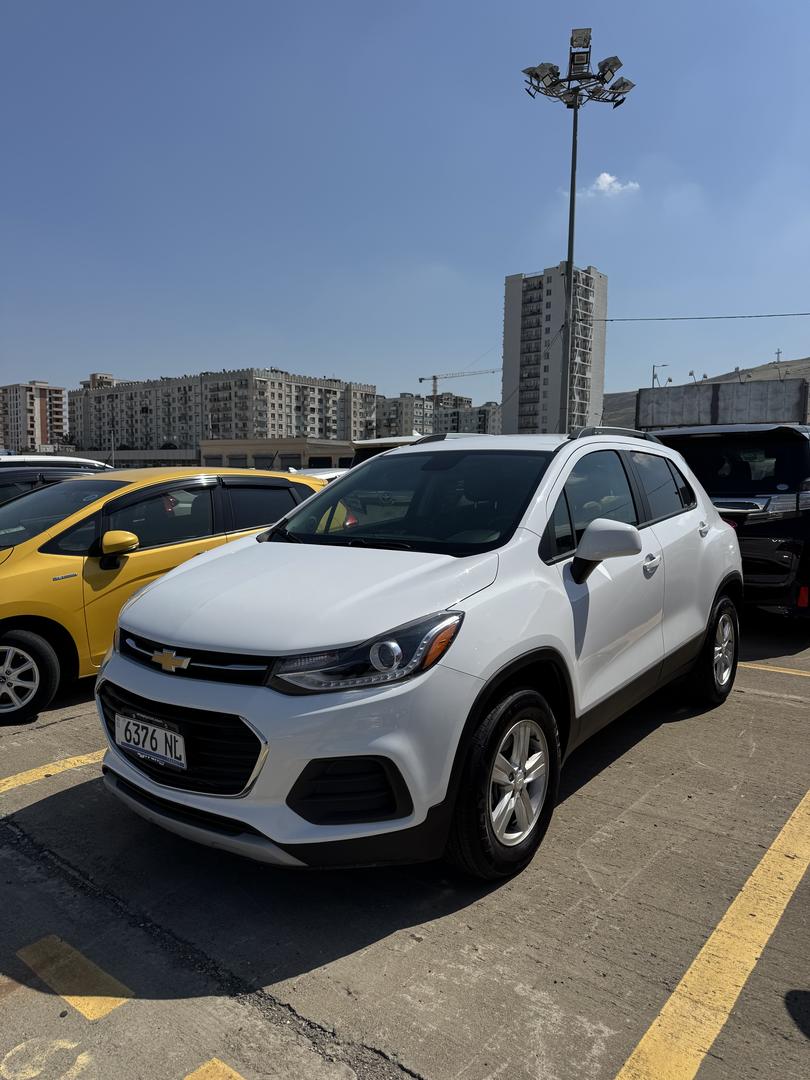 Chevrolet Trax 2022 — photo 2