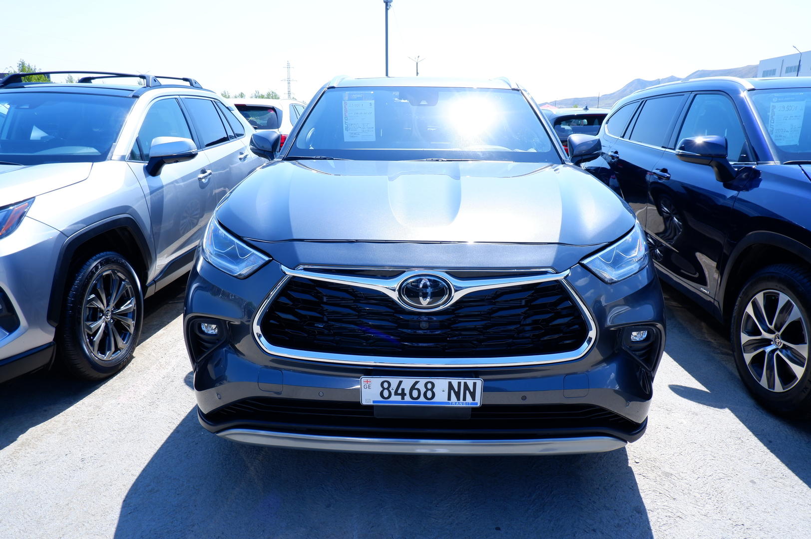 Toyota Highlander 2020 — photo 2