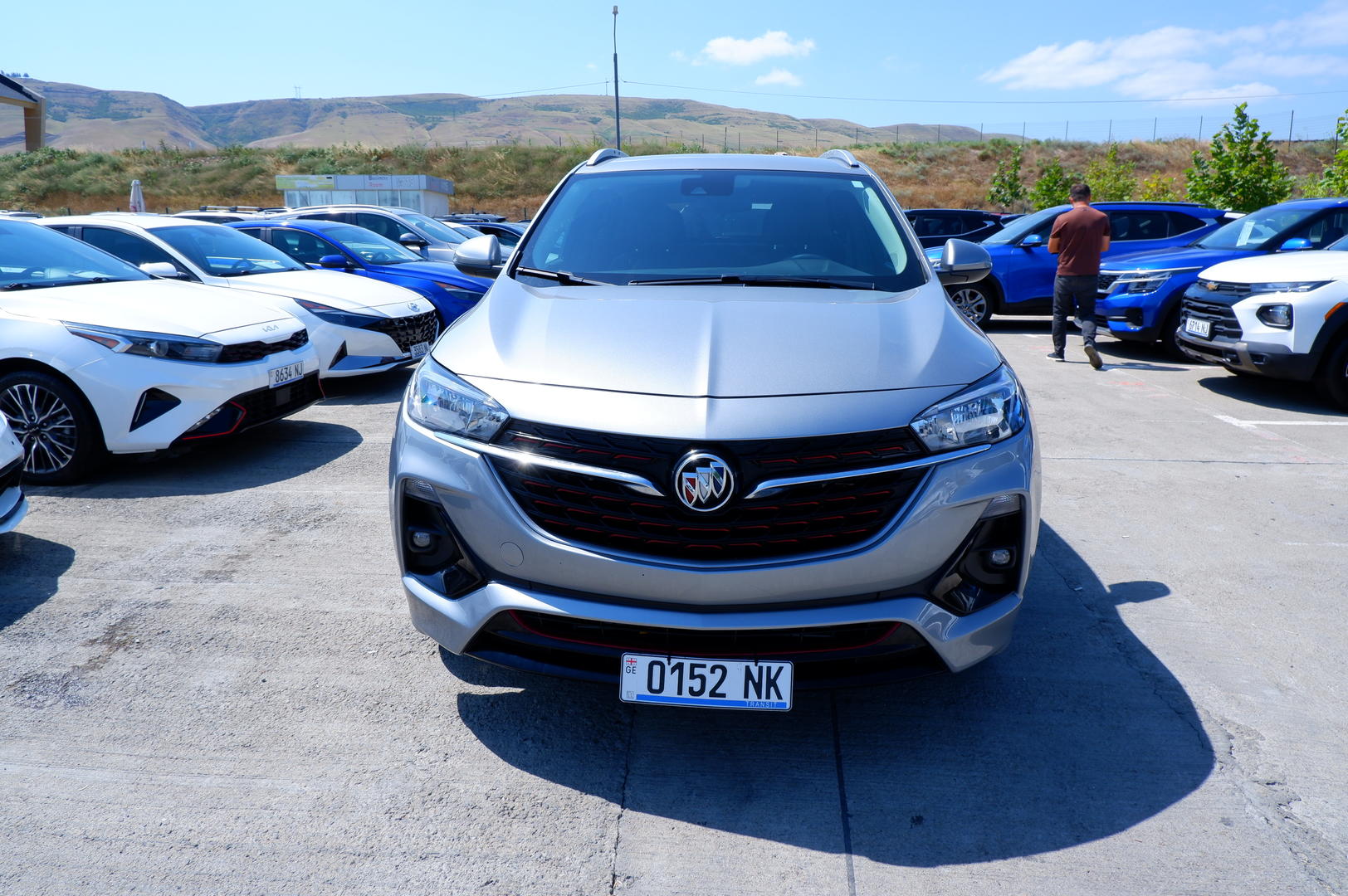 Buick Encore 2022 — photo 2