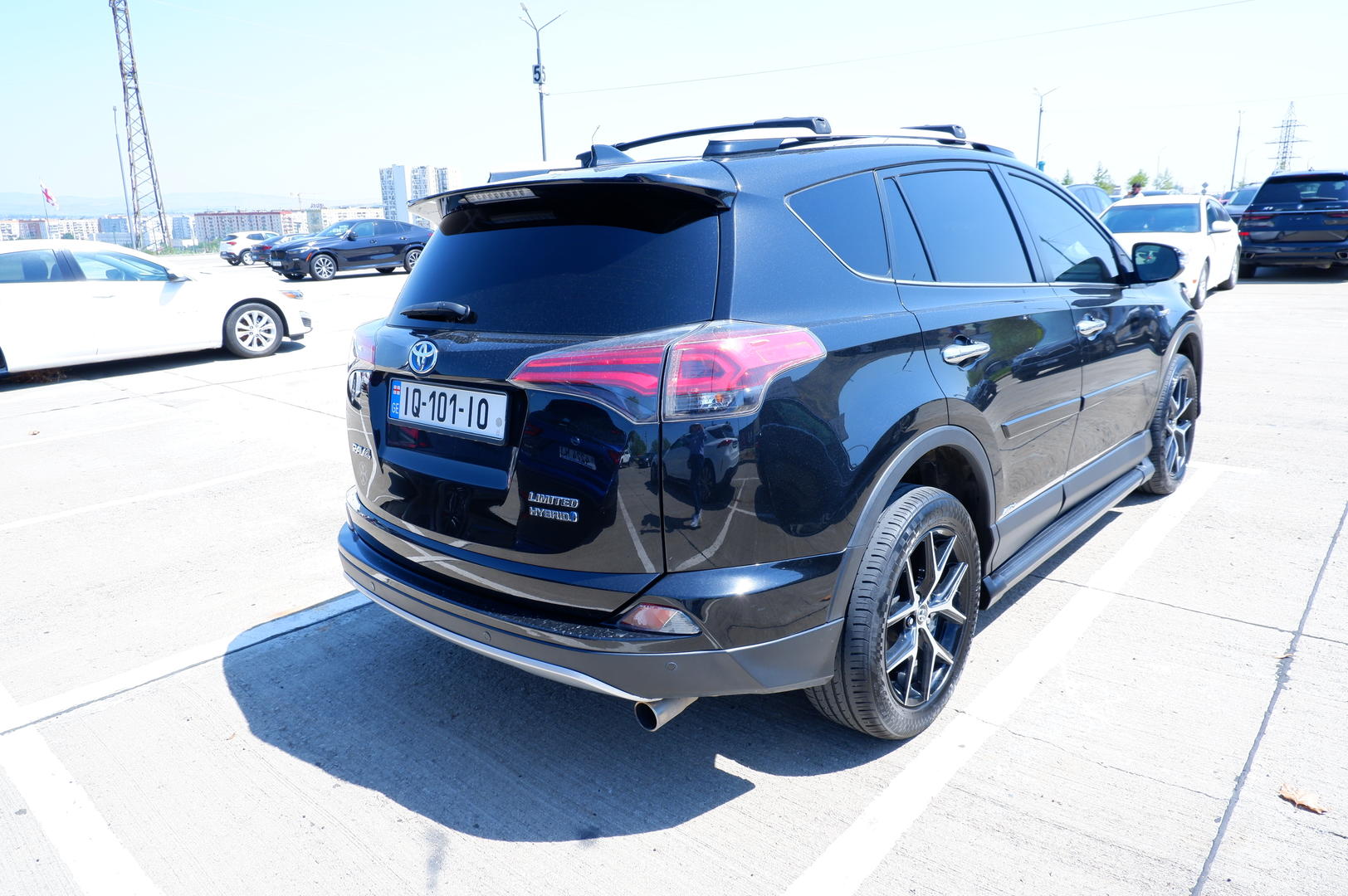 Toyota RAV4 2016 — photo 2