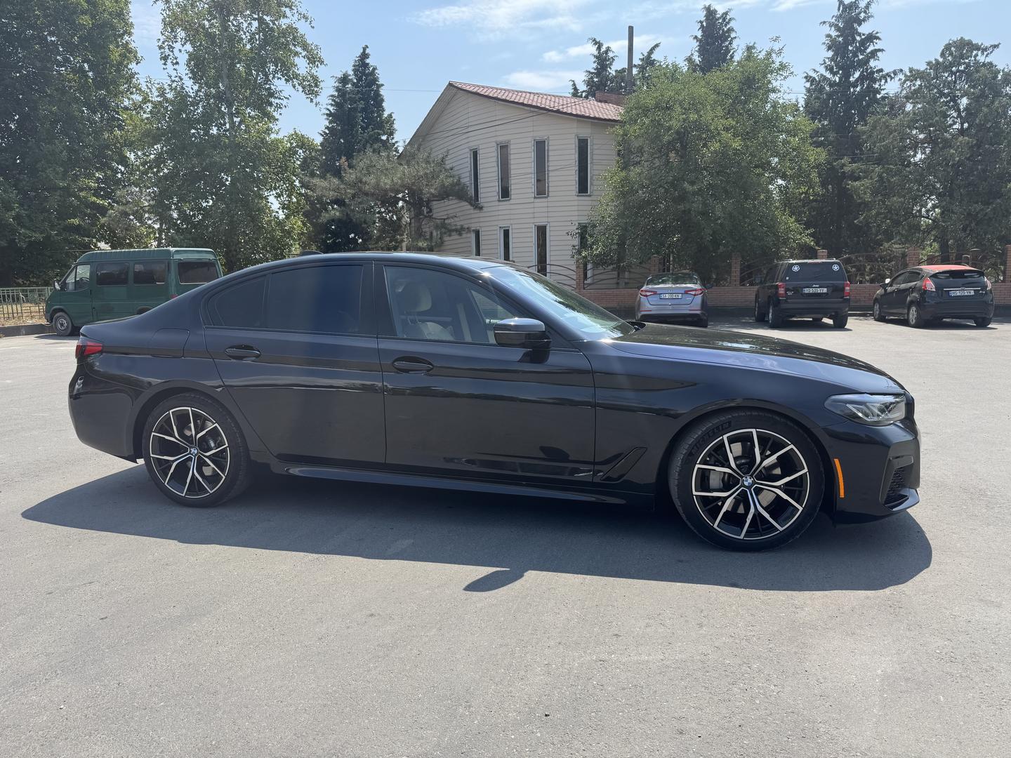 BMW 530 2022 — photo 2