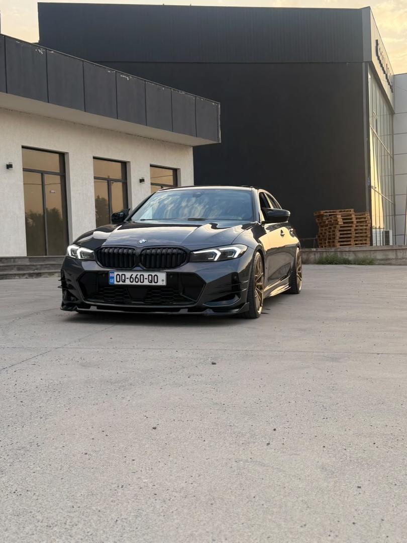 BMW 330