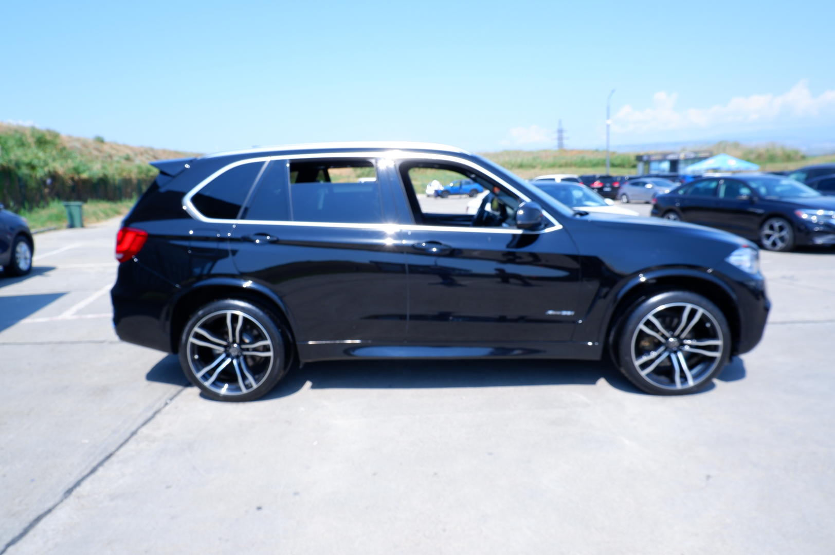BMW X5 2017 — photo 2