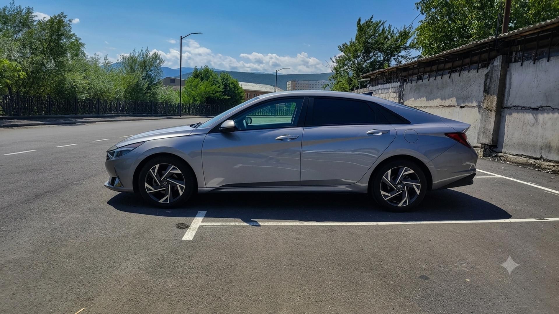 Hyundai Elantra 2021 — photo 2