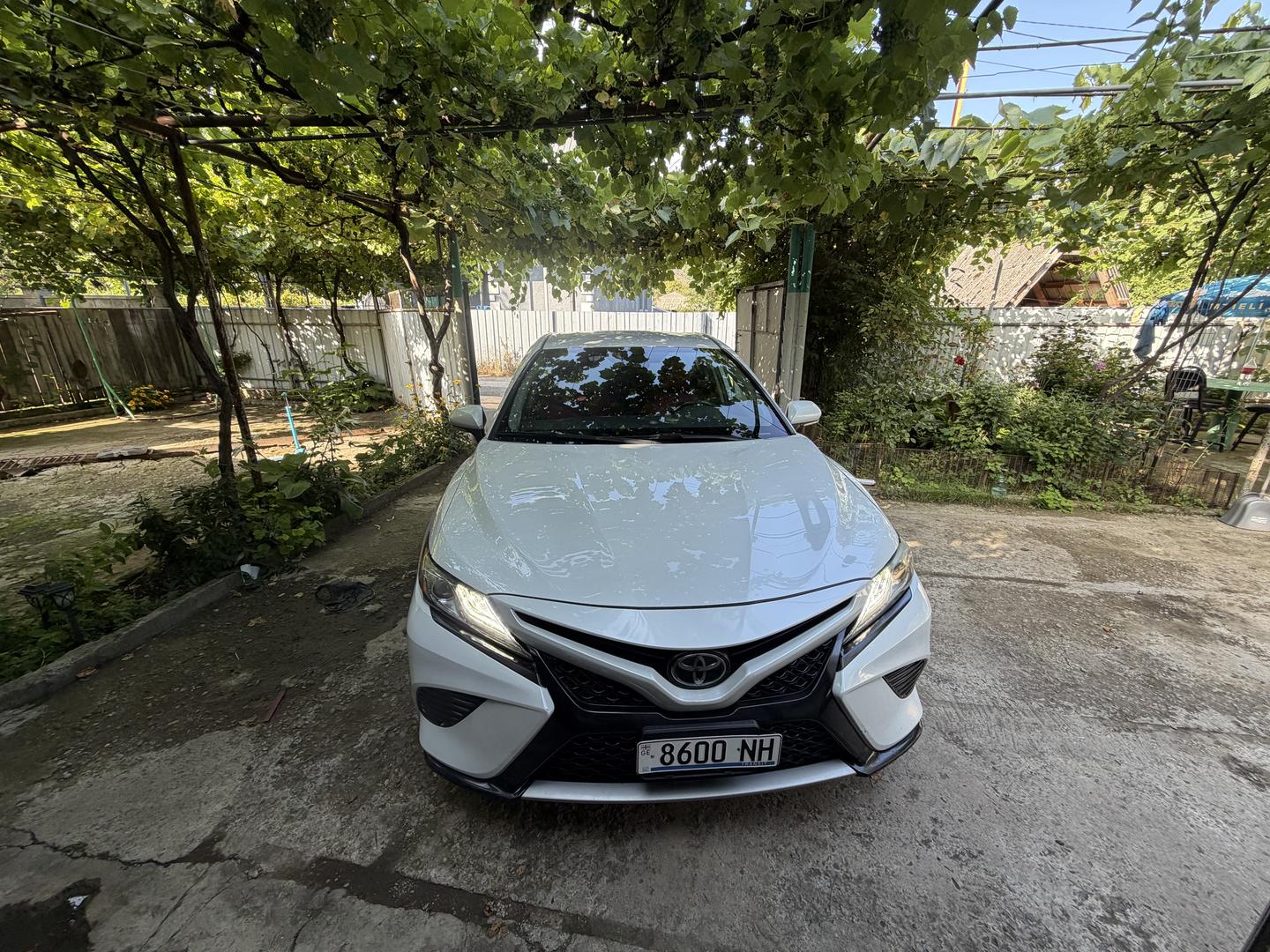 Toyota Camry 2019 — photo 2