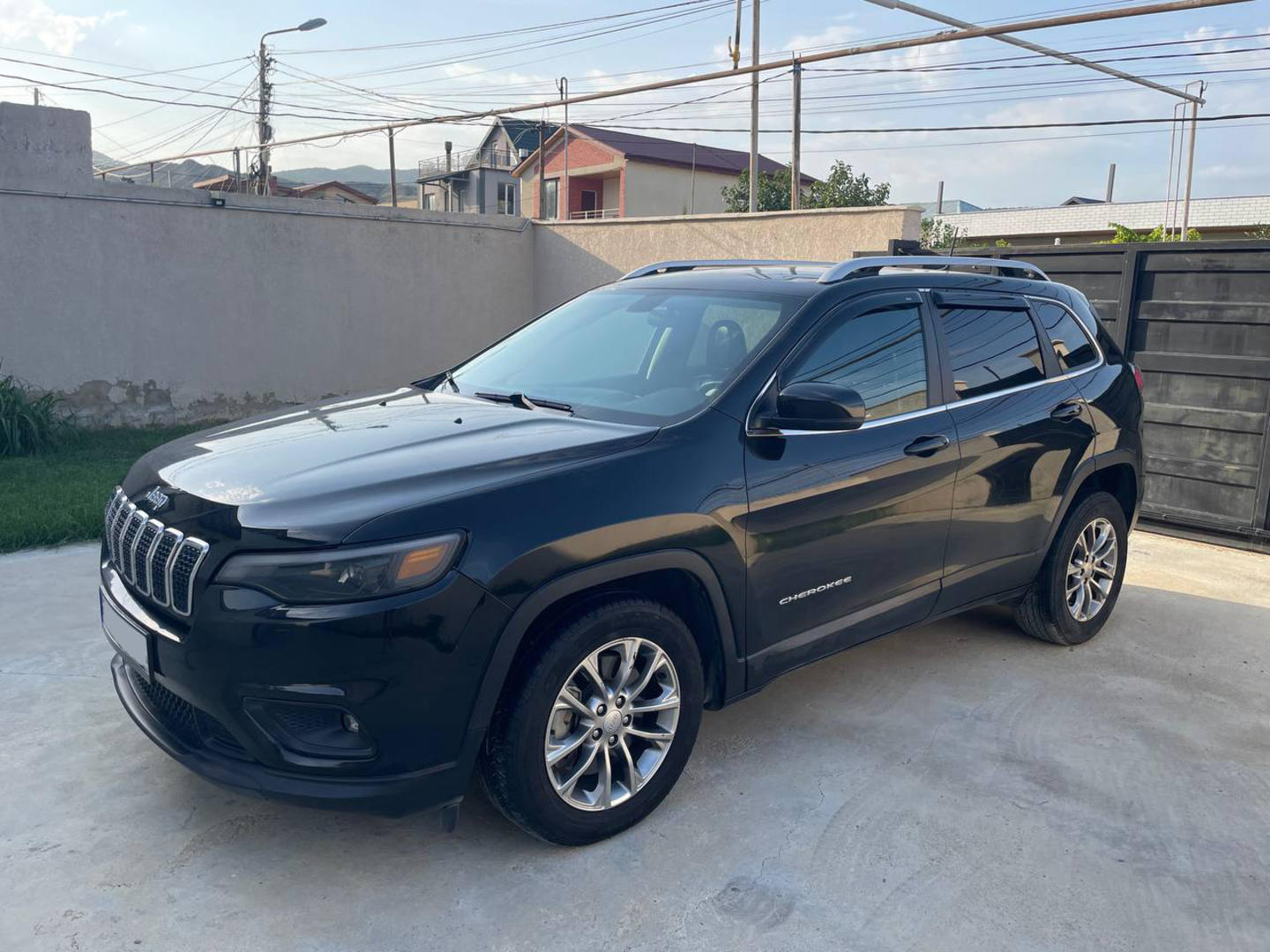 Jeep Cherokee 2018 — photo 2