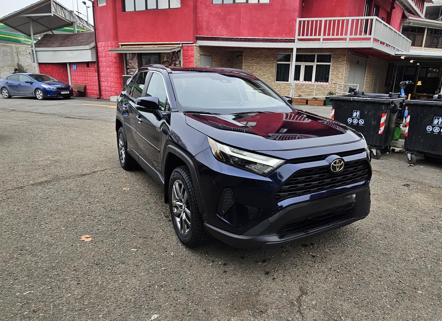 Toyota RAV4 2022 — photo 2