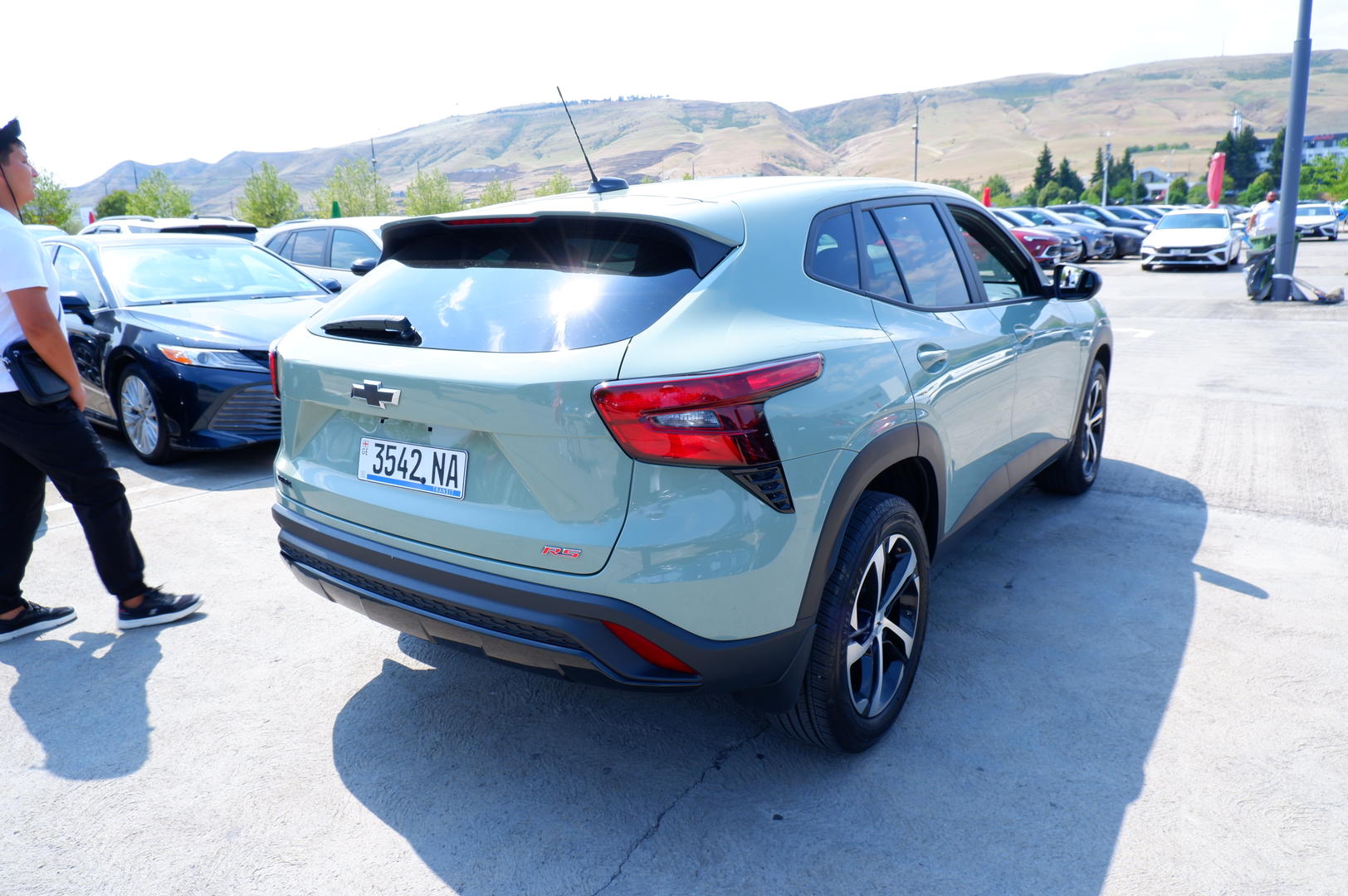 Chevrolet Trax 2023 — photo 2