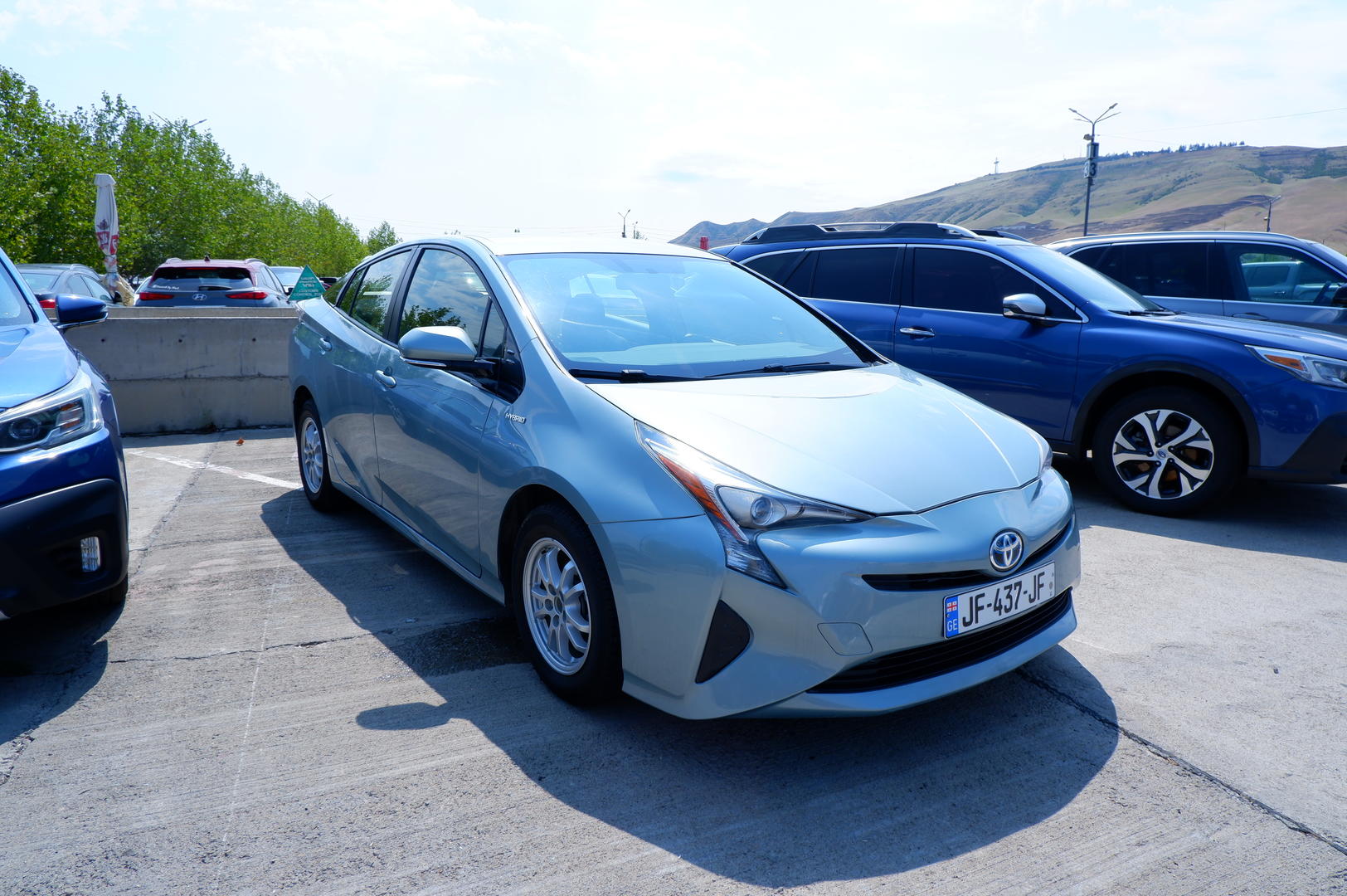 Toyota Prius 2016 — photo 2