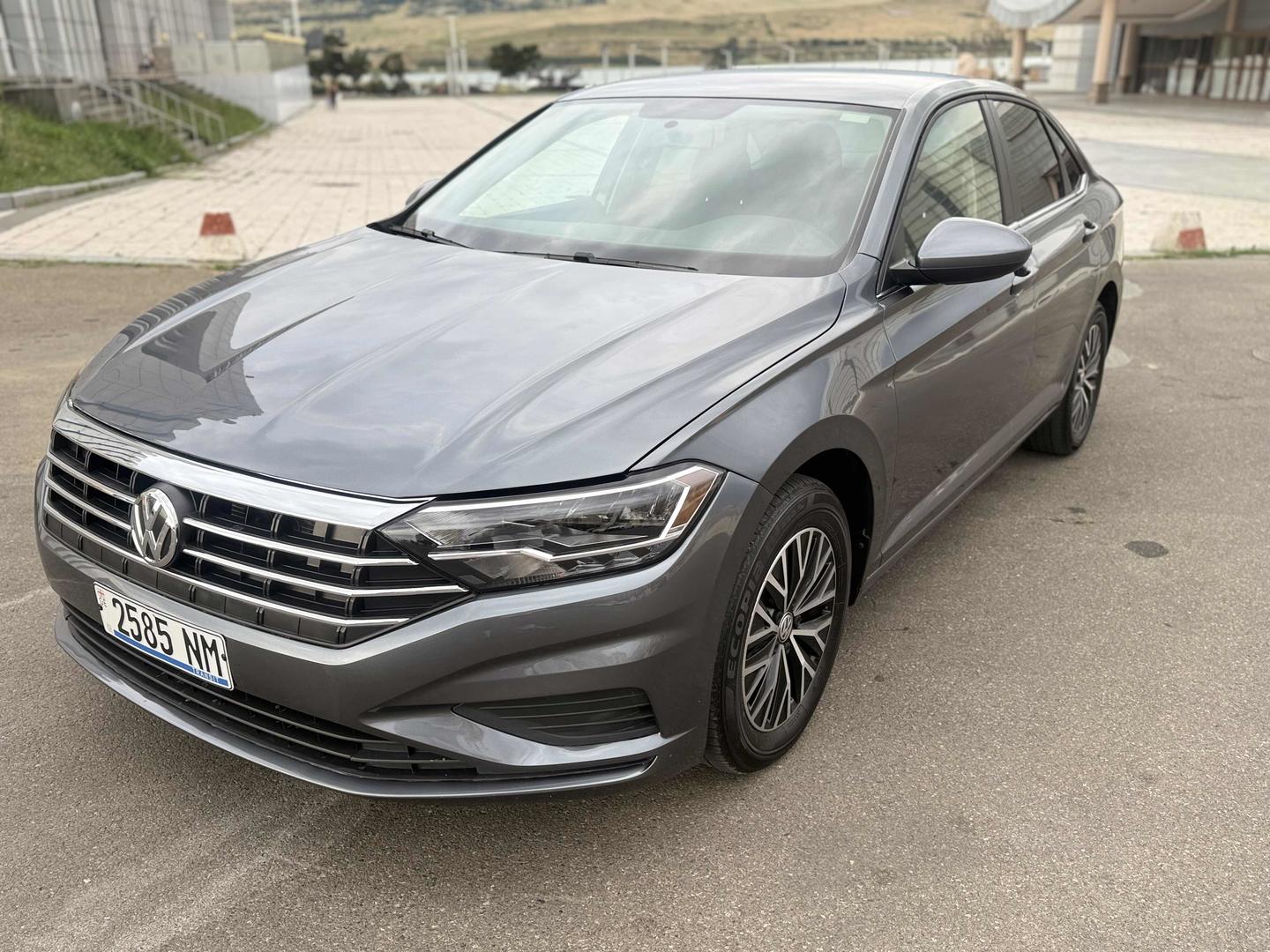 Volkswagen Jetta 2021 — photo 2