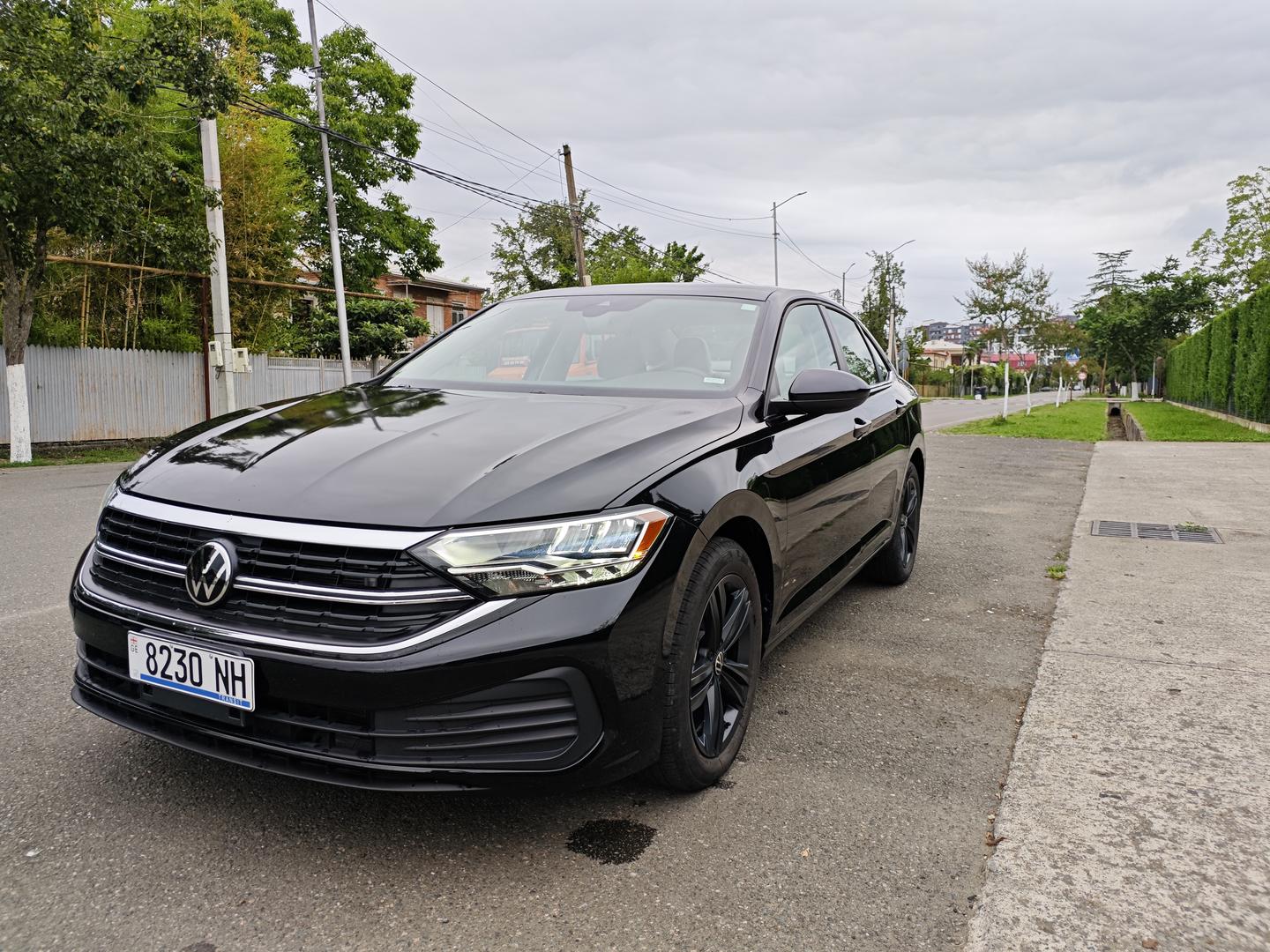 Volkswagen Jetta 2023 — photo 2