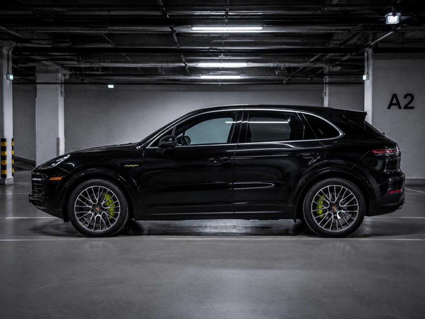 Porsche Cayenne 2019 — photo 2