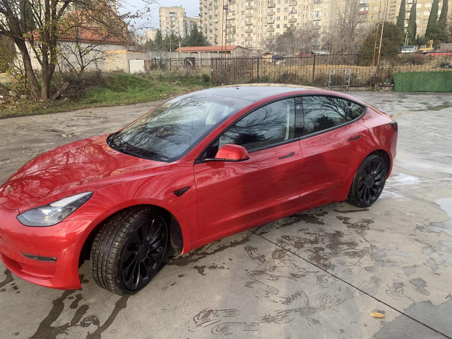 Tesla Model 3 2023 — photo 2