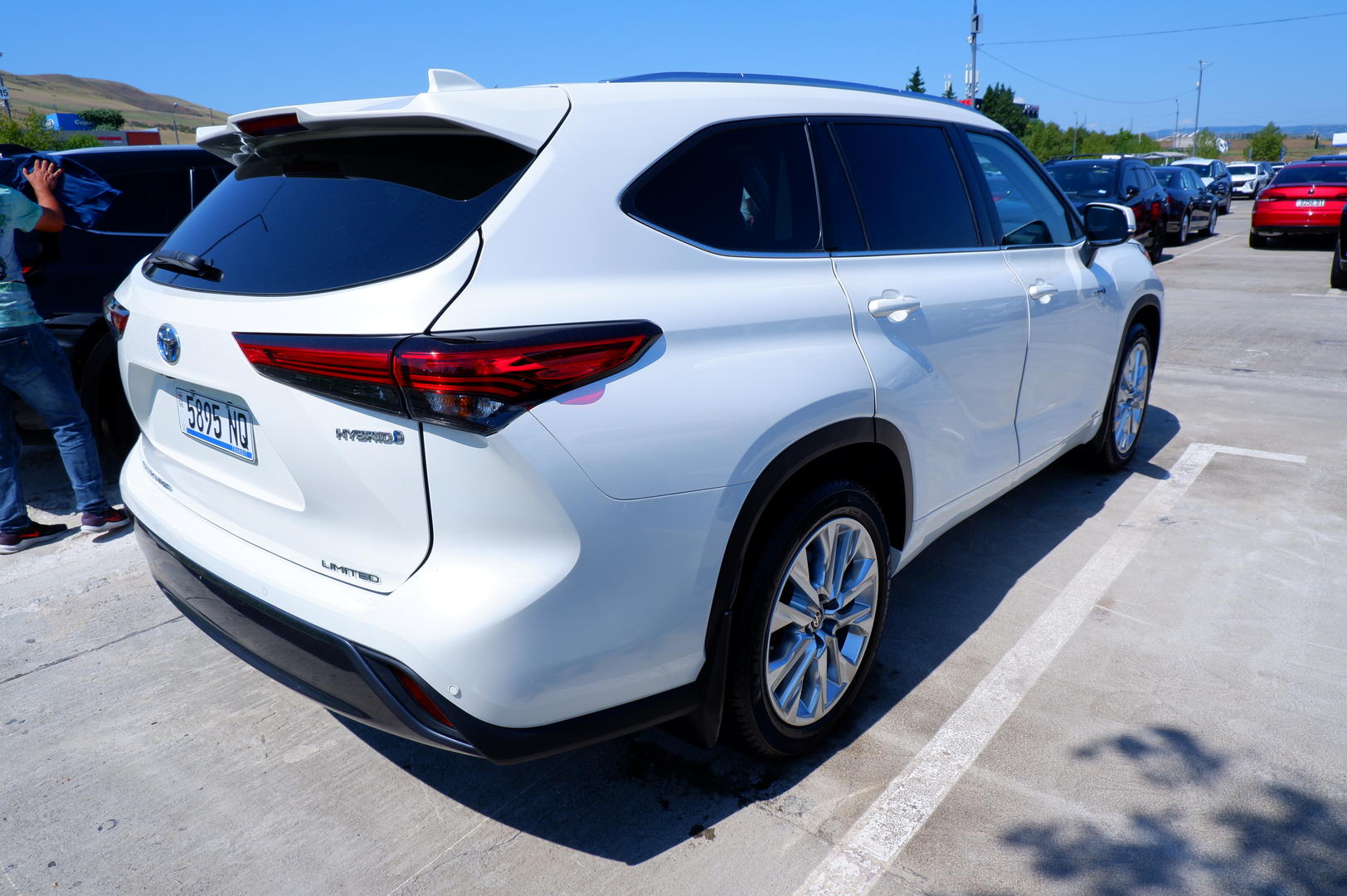 Toyota Highlander 2021 — photo 2