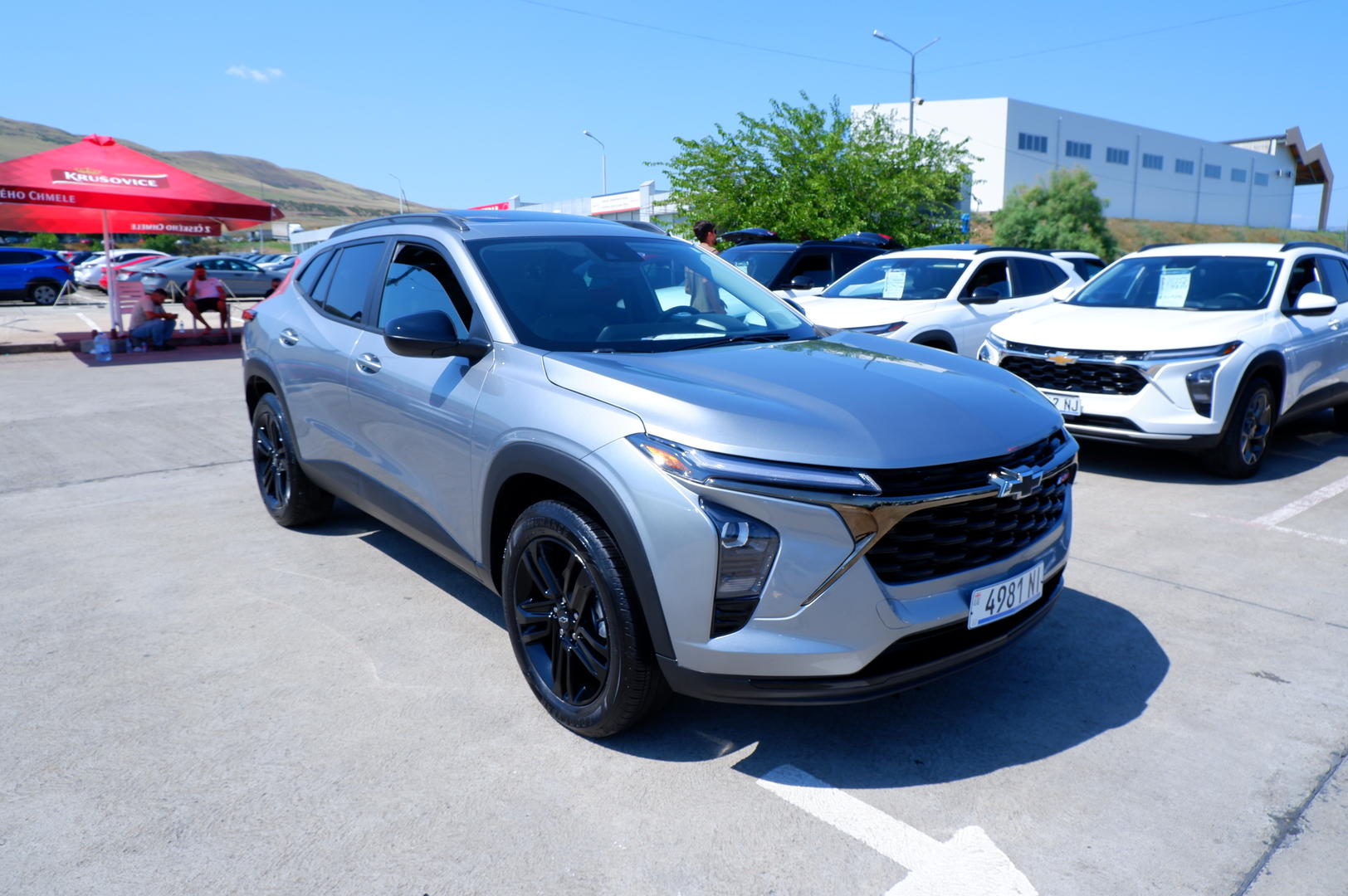 Chevrolet Trax 2023 — photo 2