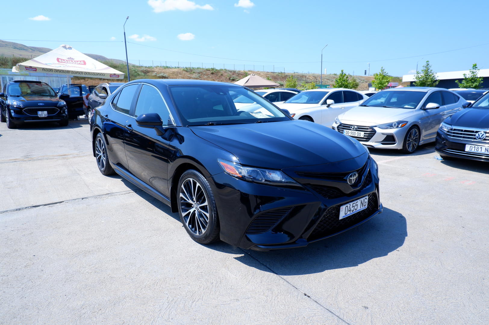 Toyota Camry 2020 — photo 2