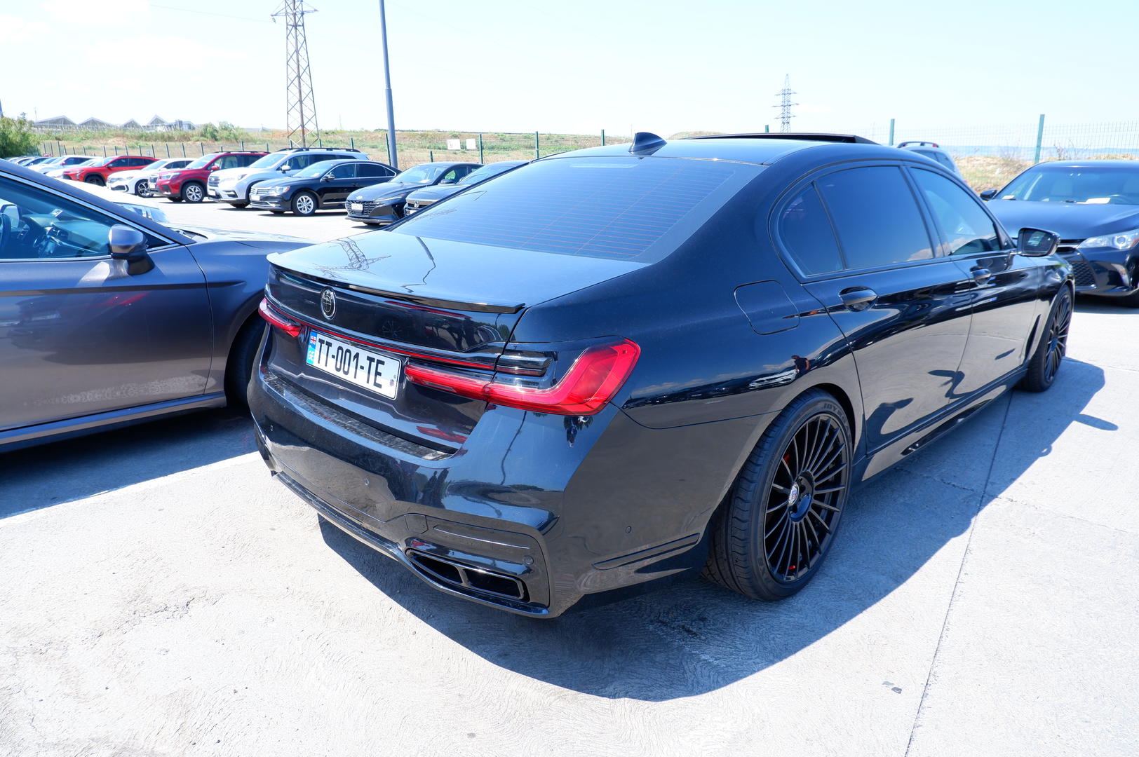 BMW 740 2018 — photo 2