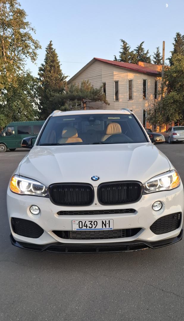 BMW X5 2017 — photo 2