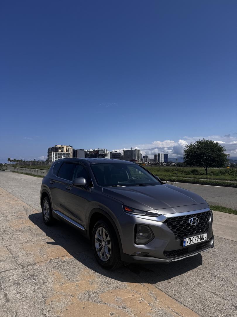 Hyundai Santa Fe 2019 — photo 2