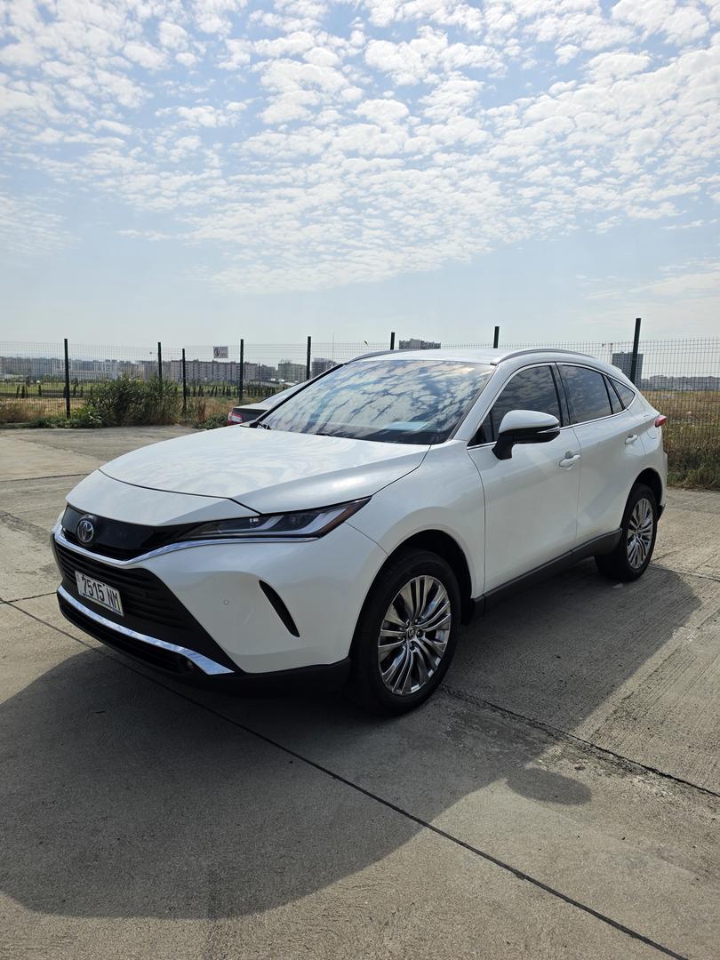 Toyota Venza 2022 — photo 2