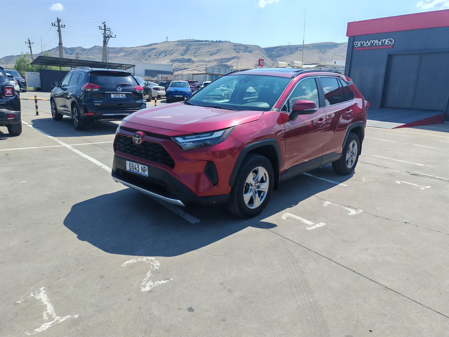 Toyota RAV4 2022 — photo 2
