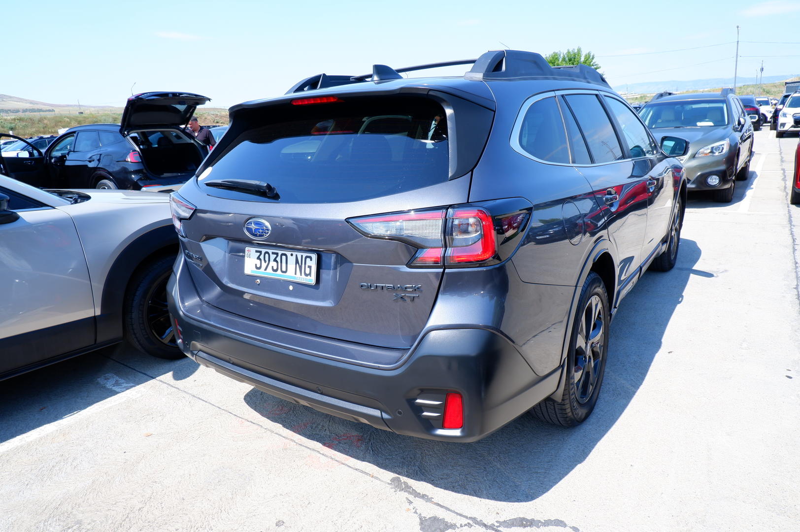 Subaru Outback 2021 — photo 2