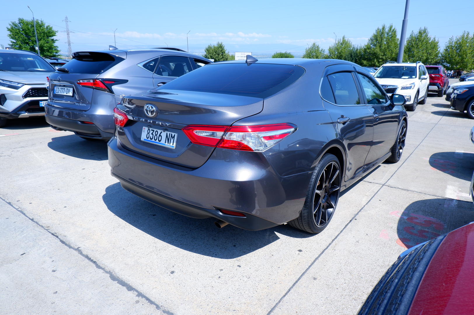 Toyota Camry 2020 — photo 2