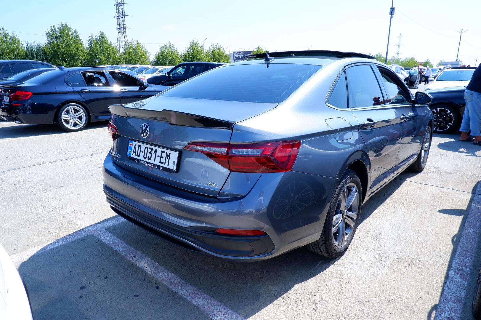 Volkswagen Jetta 2023 — photo 2