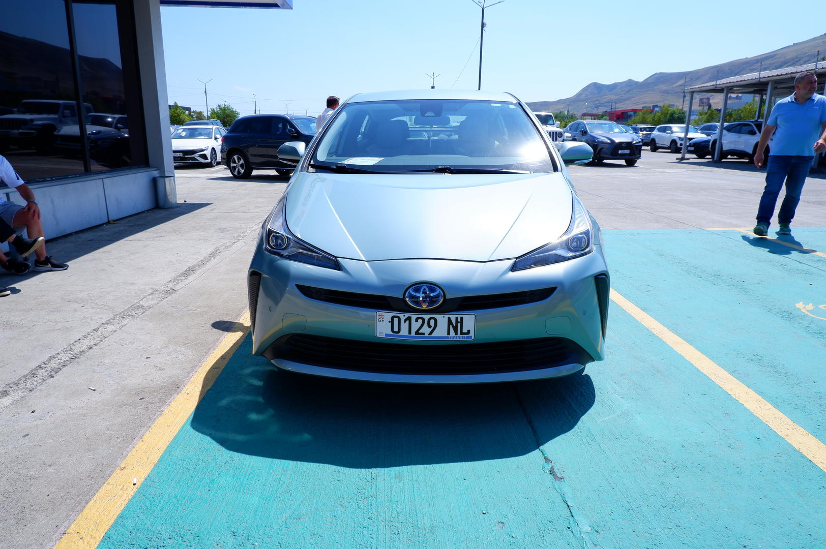 Toyota Prius 2021 — photo 2
