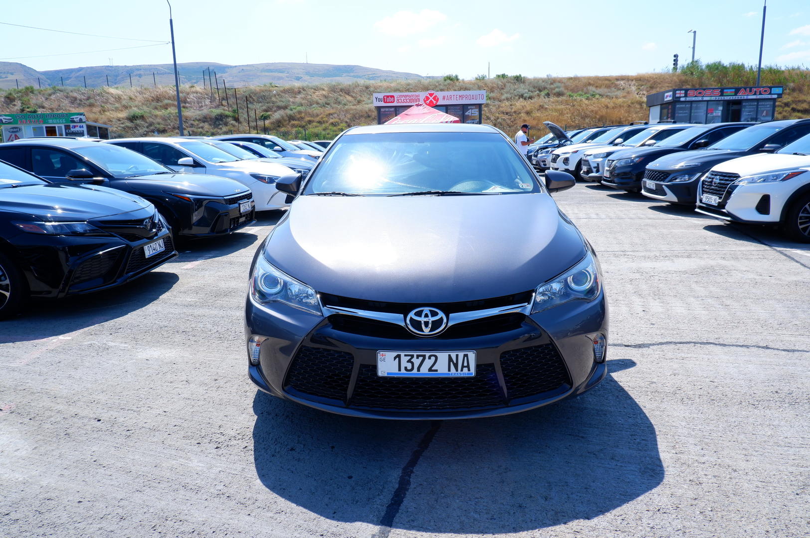 Toyota Camry 2015 — photo 2