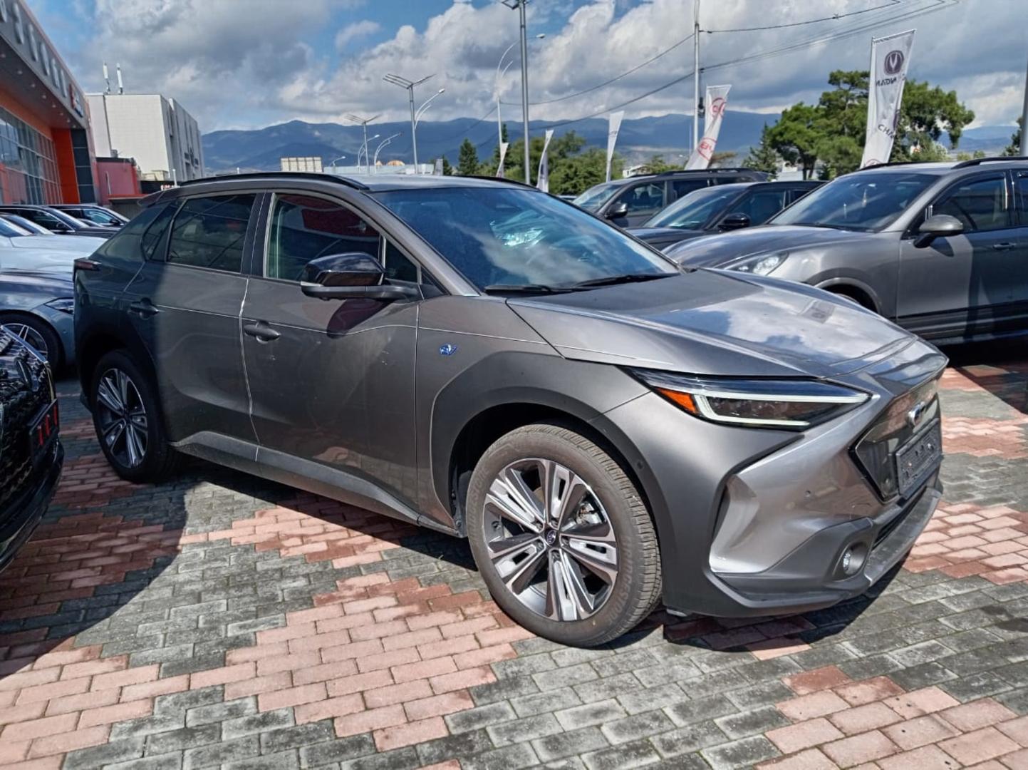 Lexus RZ 450e