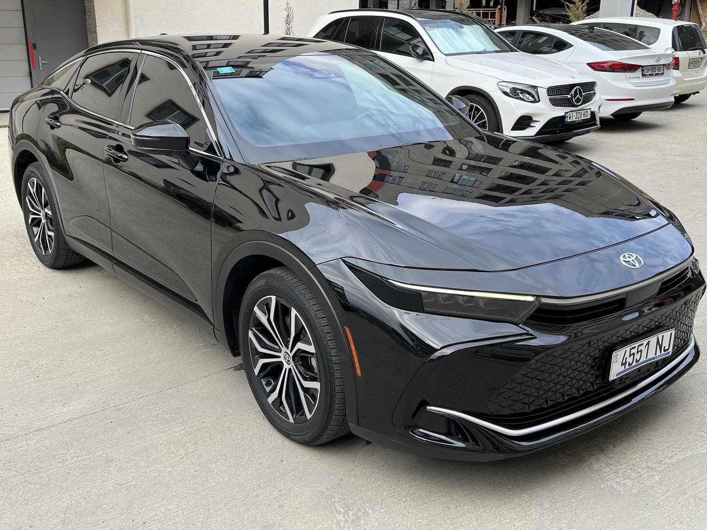 Toyota Crown 2023 — photo 2